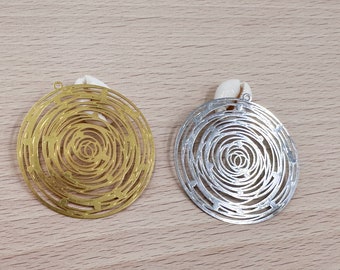 2 Stück Kreis mit Blumenanhänger 50x47mm Loch 1,8mm DIY Ohrringe (Farbe wählen)