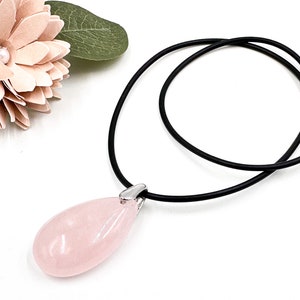 Ovaler Rosenquarz-Anhänger mit Edelstahlverschluss, Edelstein-Anhänger, hellrosa Halskette mit Anhänger, Geschenkidee für den Sommer