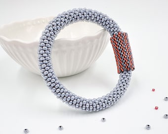 Bracelet au crochet fait main en perles grises avec peyotl, bracelet de perles et peyotl, sans idée cadeau de bracelet fermoir pour l'été