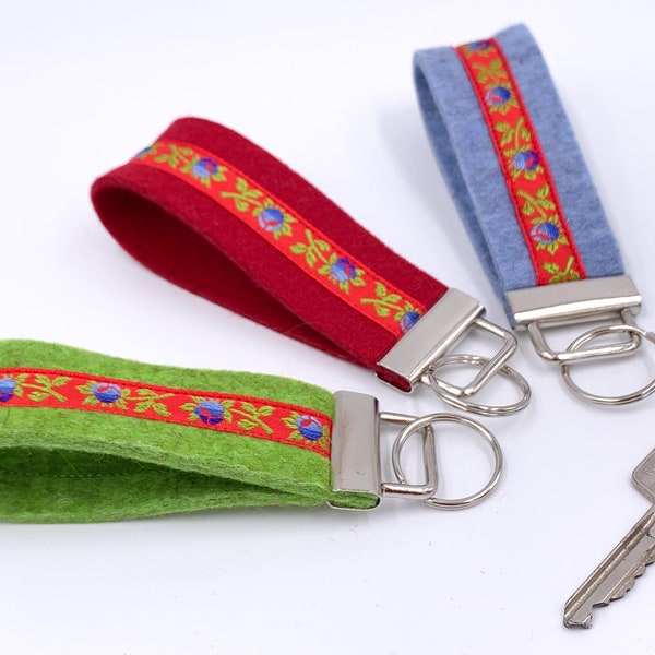 Keychain in Wool Felt gift idea wedding back to school Christmas , Filz Schlüsselring