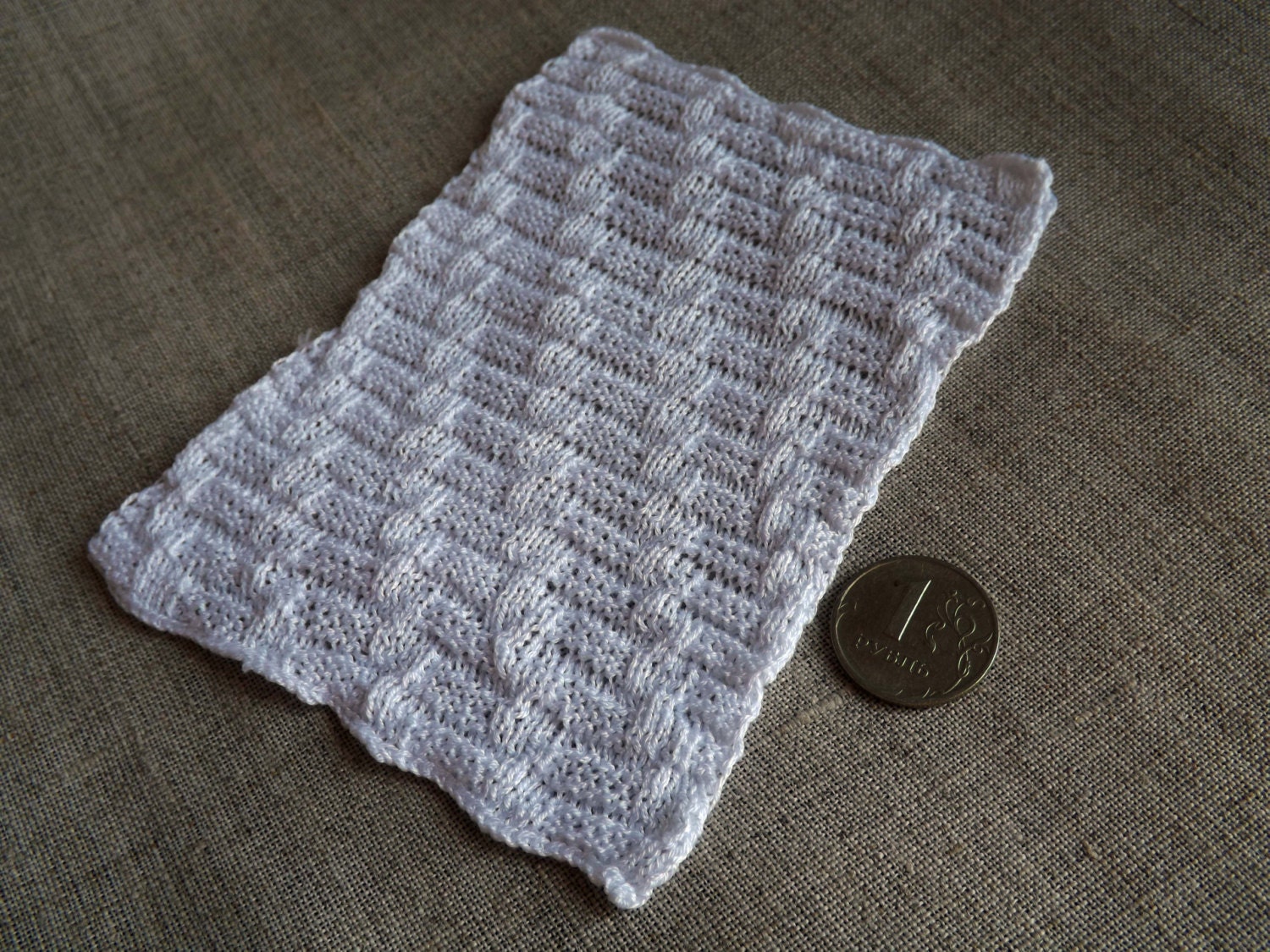 Knitting a blanket for dolls dollhouse afghans miniatures