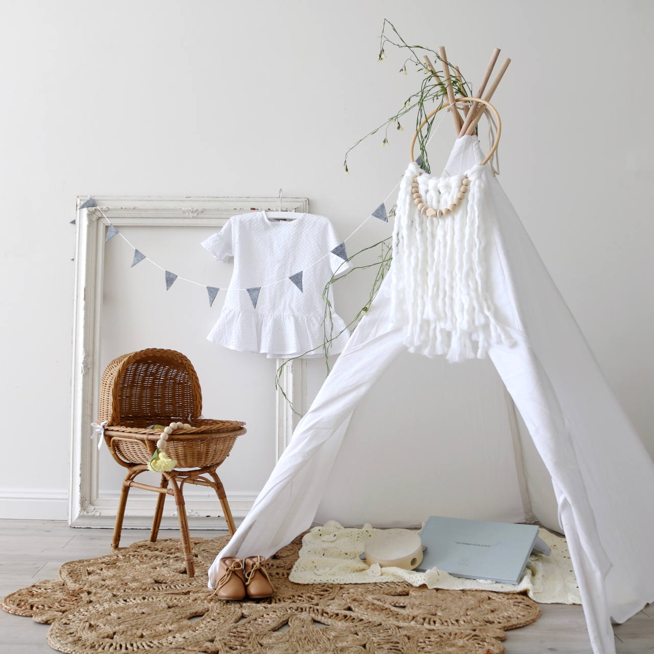 white childrens teepee