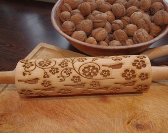 Laser engraved rolling pin with birds