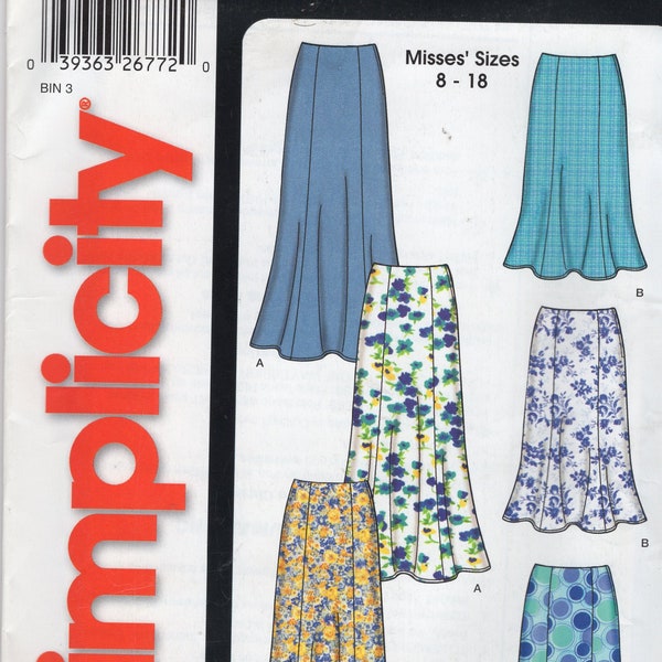 Skirt With Flounce Narrow Hem Below Mid-Knee or Mid-Knee Back Zipper Hook and Eye Closure Simplicity Pattern 5524 Size 8-18 Tapered