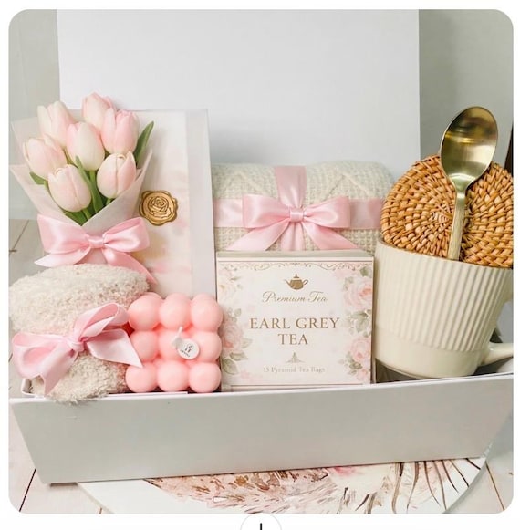 Mothers Day Self Care Gift Box – Cozy Blanket Gift Basket