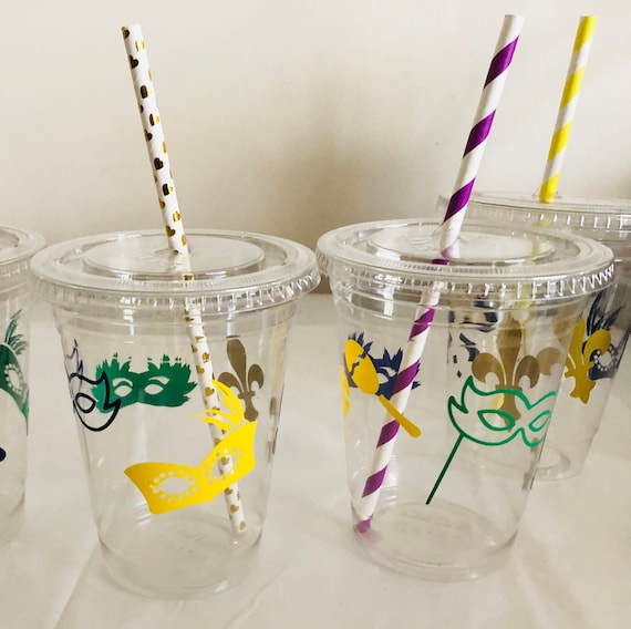 Mardi Gras Party Cups with Lids & Straws: Recyclable Plastic, 16 oz