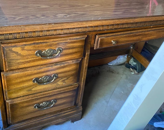 Vintage 1950s American Drew Solid wood desk, 4 drawer desk