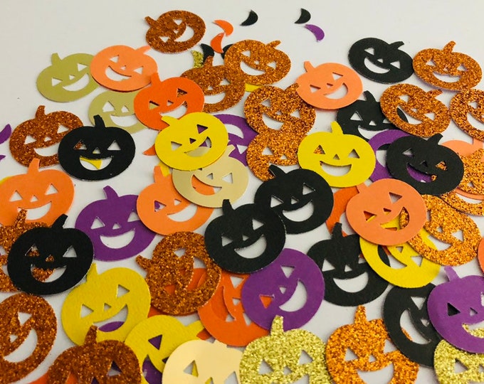 Glitter Pumpkin Confetti: Halloween Party Table Decor