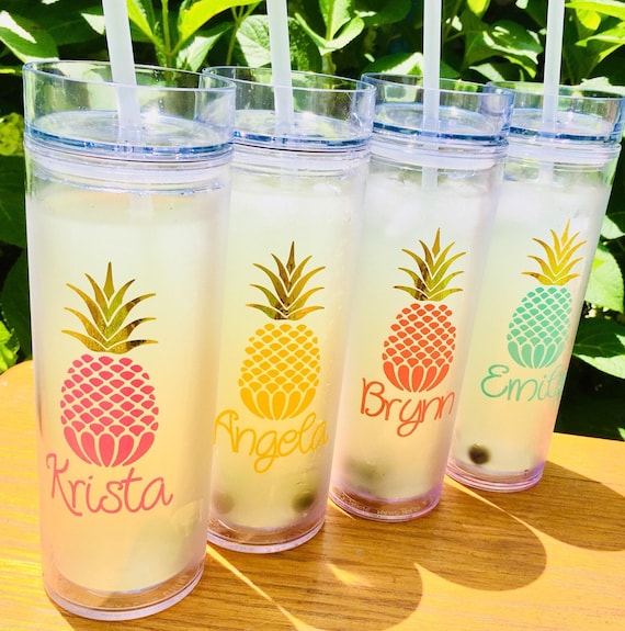 Tropical Bridesmaid Tumblers: Personalized Pineapple Bridal Party Gifts