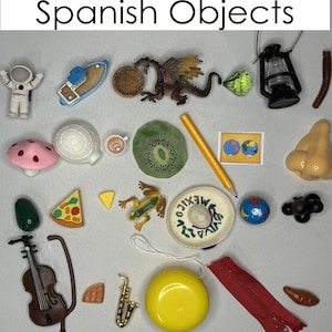 Set D -Spanish - no mat - 26 large objects for Spanish speakers - Montessori work