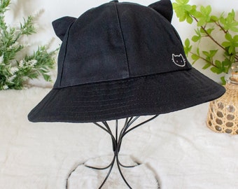 Black cat bucket hat