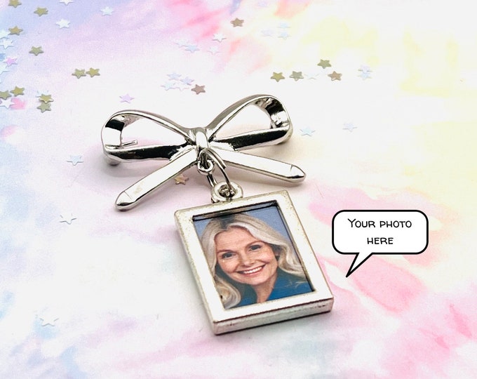 Bridal Bouquet Memorial Pin | Wedding Bouquet Corsage Pink | Boutonniere Pin with Photo Charm | Wedding Photo | Bridal Charm Brooch | Groom
