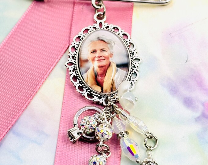Bridal Bouquet Memorial Pin, Wedding Jewelry, Wedding Dress Memory Pin, Custom Photo, Mother of the Bride Gift to Daughter, Bride Jewelry