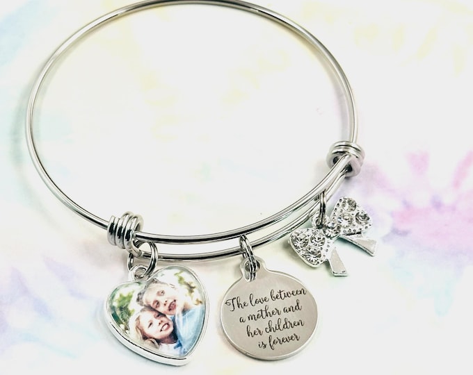 Custom Photo Charm Bracelet for Mom, Personalized Jewelry Gift for Mother from Child, Childs Portrait Gift from Daughter