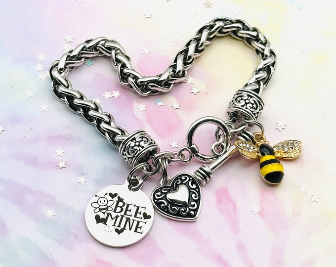 Valentines Day, Gift for Her, Personalized Jewelry, Bumble Bee Charm Bracelet, Daughter Gift from Mom, Dad to Daughter Jewelry, Handmade