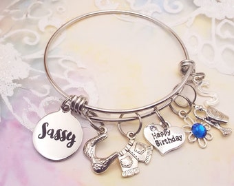 Bracelet de charme Sassy Girl | Cadeau pour les filles | d’anniversaire Cadeau fille pour | anniversaire | d’anniversaire d’adolescent Cadeau d’anniversaire pour les | adolescentes Initial