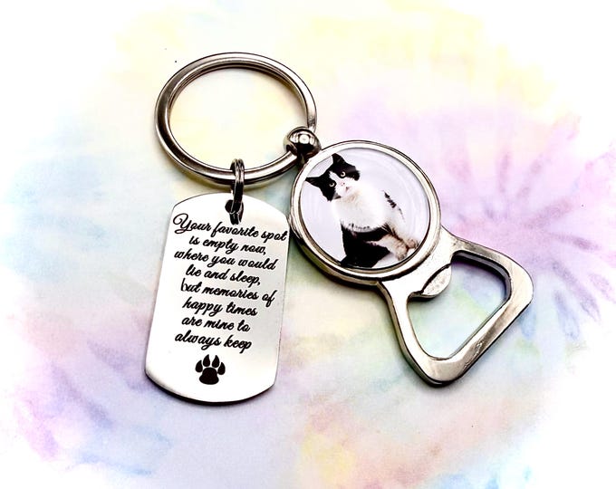 Personalized Pet Portrait Keychain, Loss Sympathy Keyring, Dog or Cat Memorial Gift