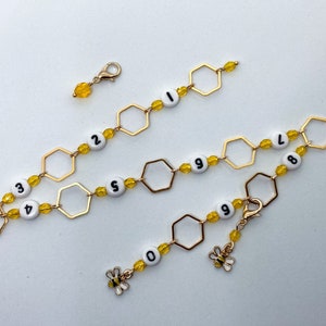 Chain Row Counter for Knitting with Bees Charms.