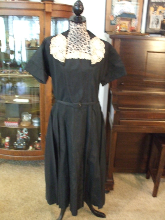 Late 40's/early 50's black taffeta w/ white cotton