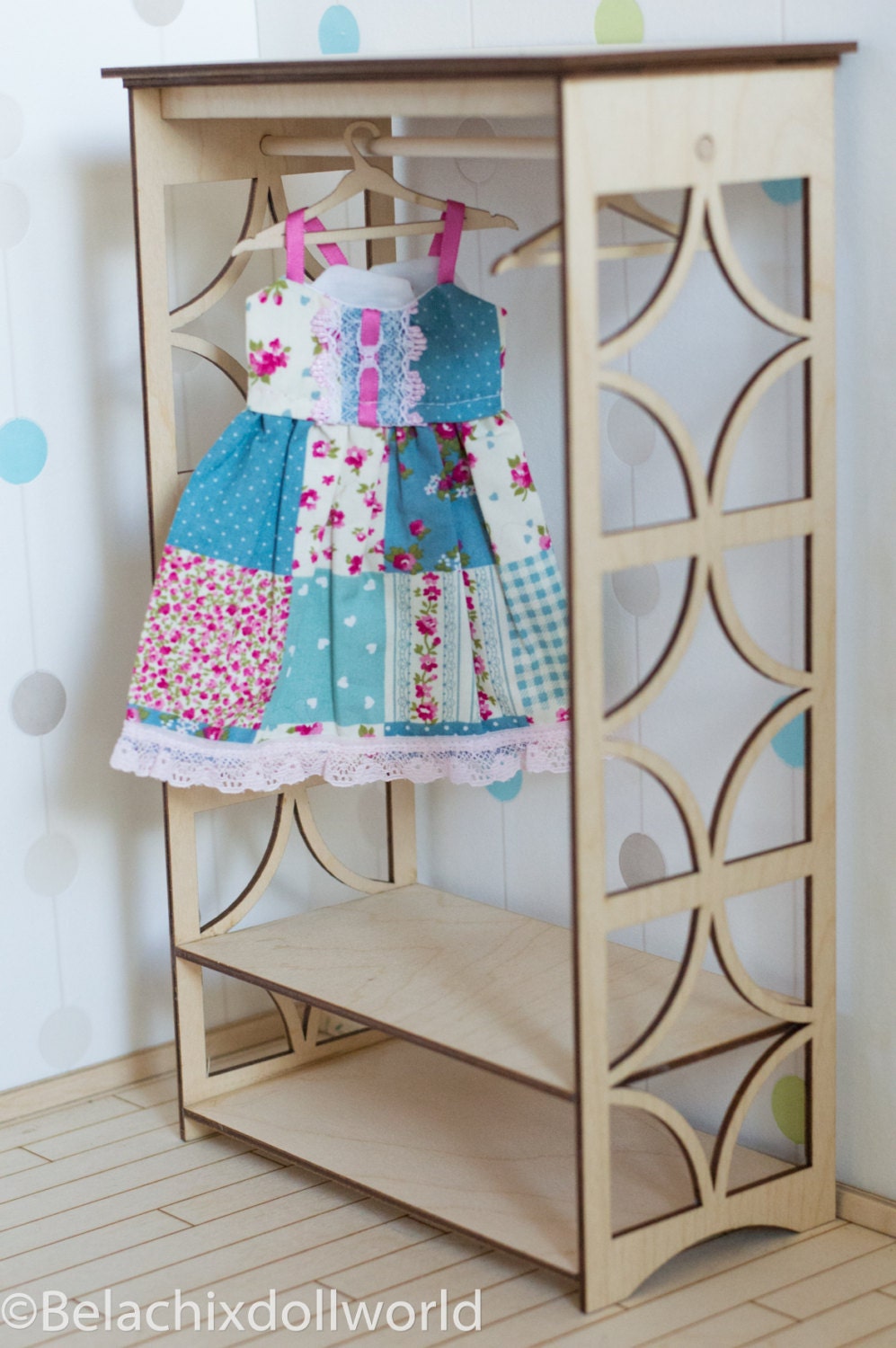 Shabby Chic 1/4 Size Miniature Clothing Rack / Wardrobe With 5 Hangers ...