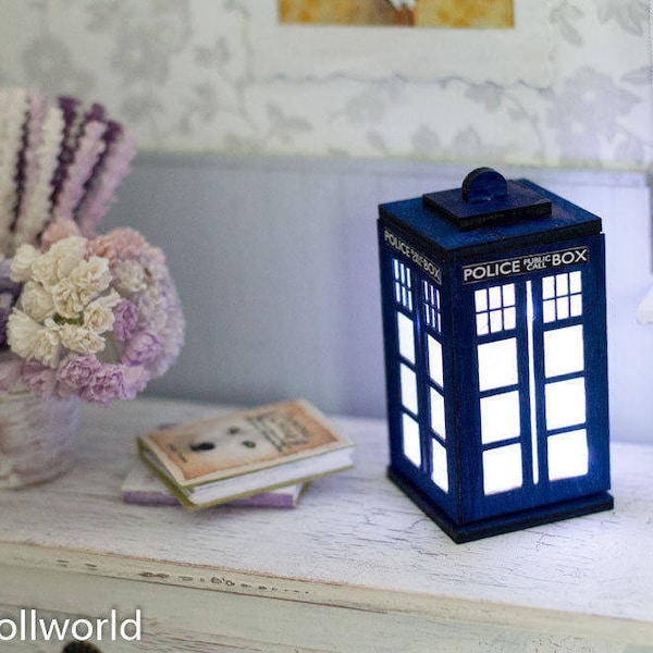 1:4 Miniature tardis, Dollhouse Lighting,  dr who, BJD MSD  LED lamp . Roombox, diorama accessories, prop dollhouse lights