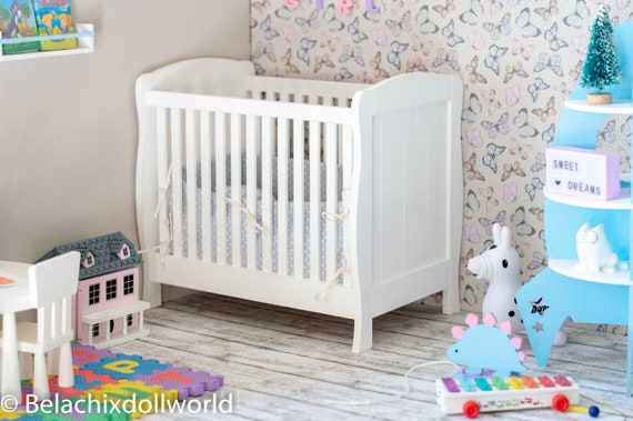 Maison de poupées Patchwork Canopy Blanc Lit Berceau Miniature nursery Baby Furniture