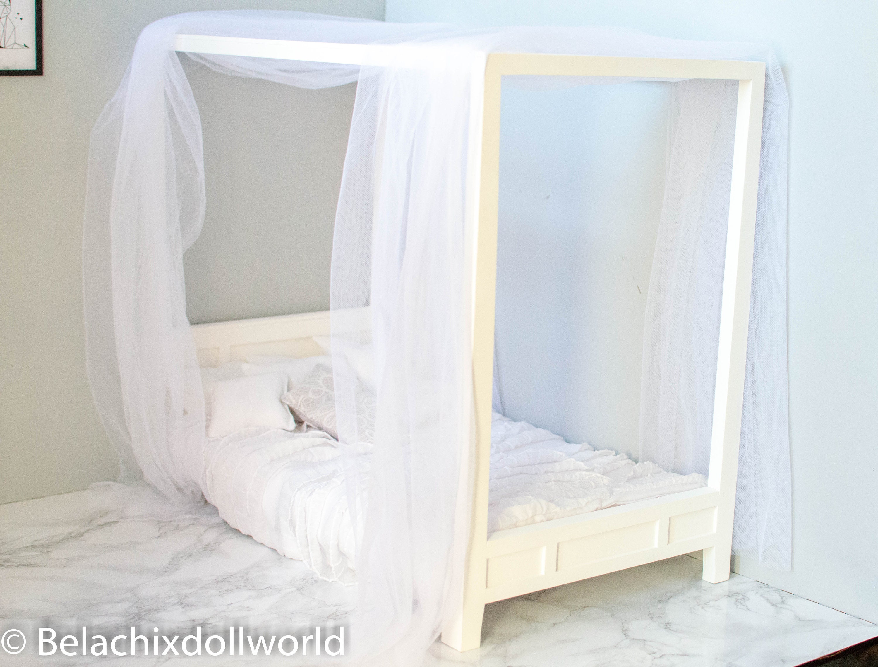dollhouse canopy bed