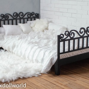 1/4 Dollhouse &quot;iron&quot; bed, miniature bed, 1/4, BJD, MSD, minifee, MNF, doll furniture, diorama, roombox, dollhouse