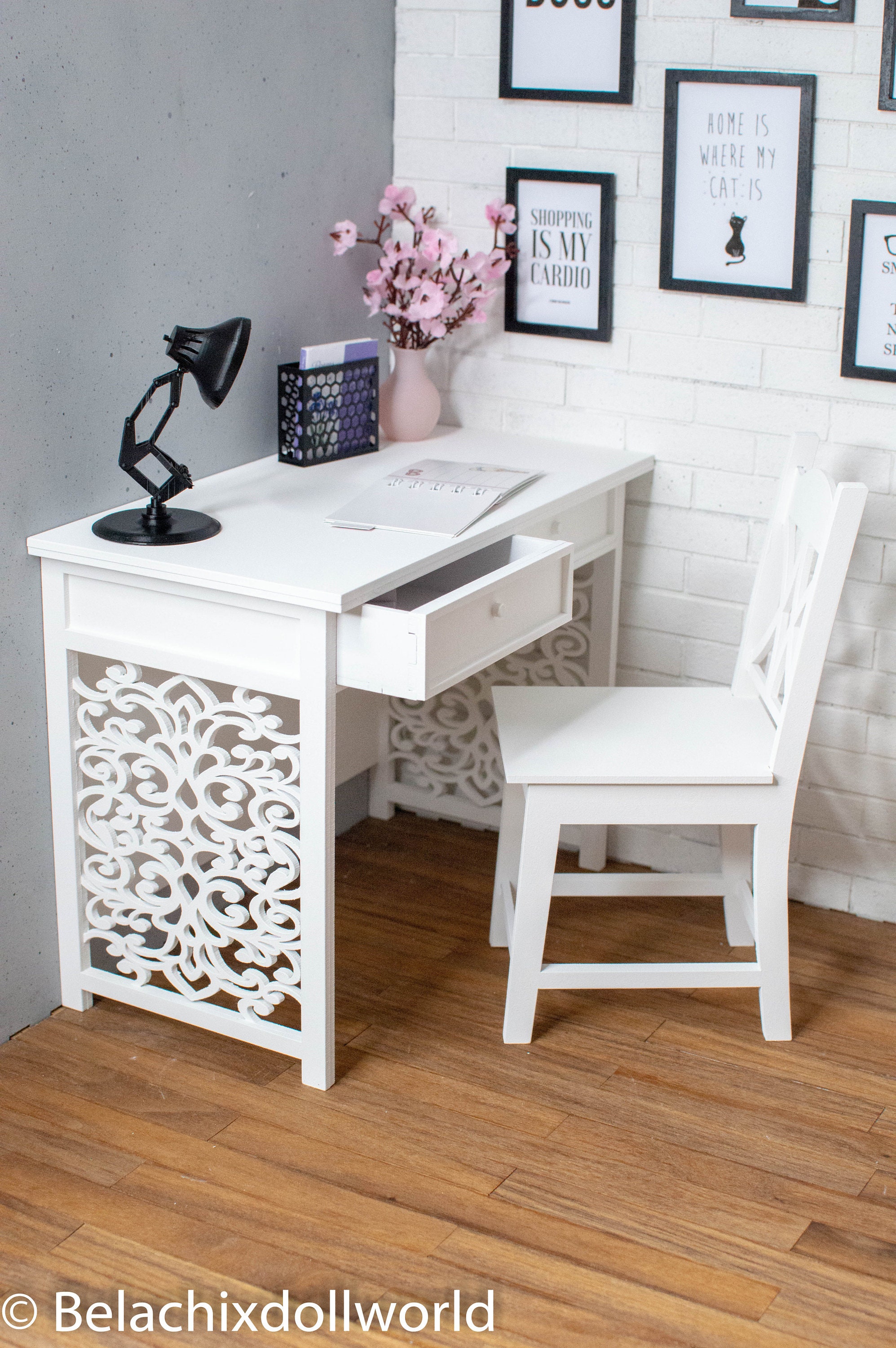 Small white 2024 writing table
