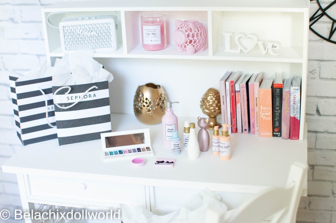 1/4 or 1/6 Miniature Make up Set, Dollhouse Make Up, Doll Make Up