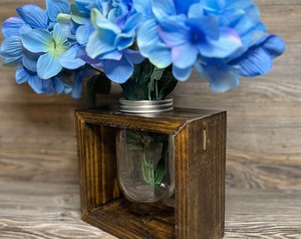 Mason Jar Vase - Wooden Box Vase - Pallet Wood Flower Vase - Wedding Flower Centerpiece - Pallet Wood Centerpiece - Mason Jar Centerpiece