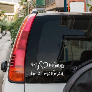 Mi corazón pertenece a un cartero • calcomanía de la ventana del coche • envío gratis • pegatina de esposa mi calcomanía de corazón mi calcomanía de corazón pegatina de la ventana