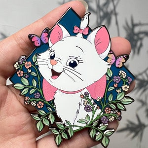 Disney Aristocats - Marie &quot;Pawsitively Precious” Fantasy Pin LE30