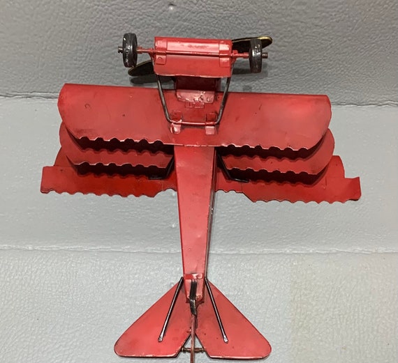 Vintage Metal Red Baron WWI Fokker Tri-plane DR-1 425/17