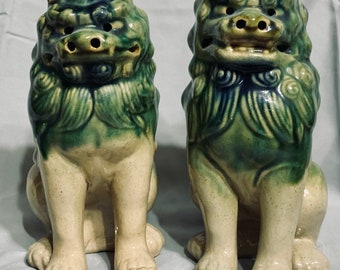 UNIQUE!! Pastel Porcelain Chinese Foo War Dog Lion Figurine Statuette