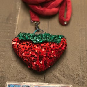 Rope Dart Strawberry Sequin. Set with Red/ Orange color  Rope Dart , Removable 8 leaf section, Clear Gemstone handle 9&#39; rope, 8 ounce Dart