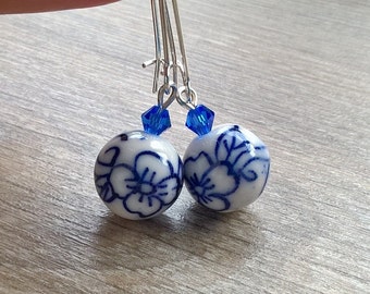 Hand painted ceramic earrings porcelain earrings blue flower bead earrings Chinese pottery inspired blue white ceramic globe earrings