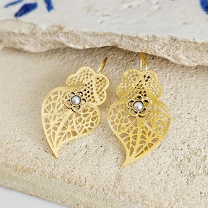 Viana Heart Earrings Filigree in GOLD Steel Dangle Thin Earring Lightweight Handmade Jewelry Mom Gift Birthday Gift Portugal Travel Gift