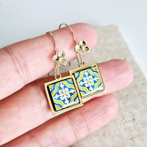Portugal Azulejo Gold STEEL Earring Antique Tile Drop Earring Gold Flower Ear Wire Majolica Blue Yellow Tile Portugal Souvenir Gift for Mom