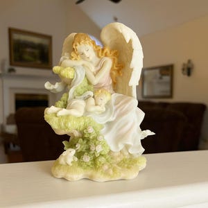 Vintage 2001 Seraphim Classics Angel by Roman Heavenly Slumber 7&quot; Figurine 84351