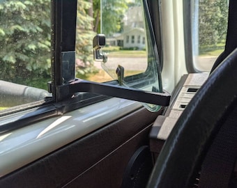 PAIR of Vanagon Westfalia wing window arms