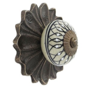 Back Plate Base 8 COLORS Antique Solid Metal Flower Shaped Decorative for any Drawer or Door Knob or Pull afbeelding 7