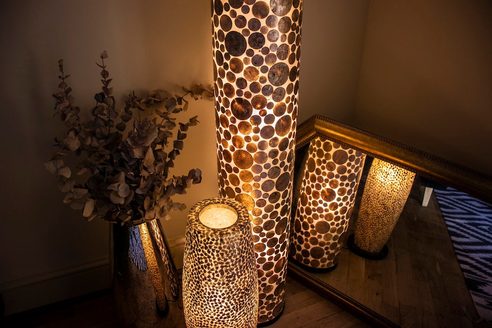 Gold outlet shell lamp