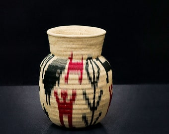 Natural Werregue Basket - Small - Handwoven by South American native Wounaan tribe