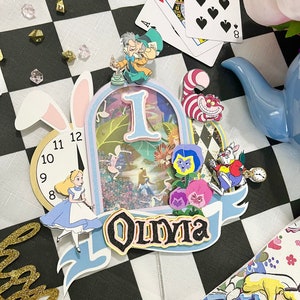 Alice in Wonderland Shaker Cake Topper
