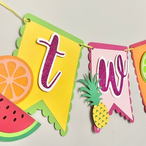 Twotti Frutti Banner, Tutti Frutti Banner