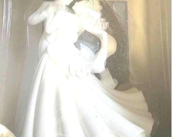 Wilton Bianca Wedding Couple Cake Topper 5" Resin Figurine New