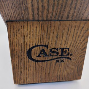Bloque de cuchillos Case XX con acabado en roble macizo, 8 ranuras, 7 ranuras para cuchillos y 1 ranura para chaira - Sin cuchillos, madera dura estadounidense pesada, fabricado en EE. UU. imagen 4