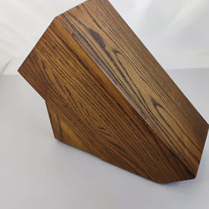 Bloque de cuchillos Case XX con acabado en roble macizo, 8 ranuras, 7 ranuras para cuchillos y 1 ranura para chaira - Sin cuchillos, madera dura estadounidense pesada, fabricado en EE. UU. imagen 6