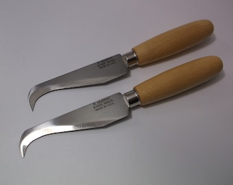 R Murphy USA Set of (2) Yarn Knives New Wood Handles 4in Hooked Curved Stiff Blades Multi Use Craft Knife High Quality Massachusetts USA